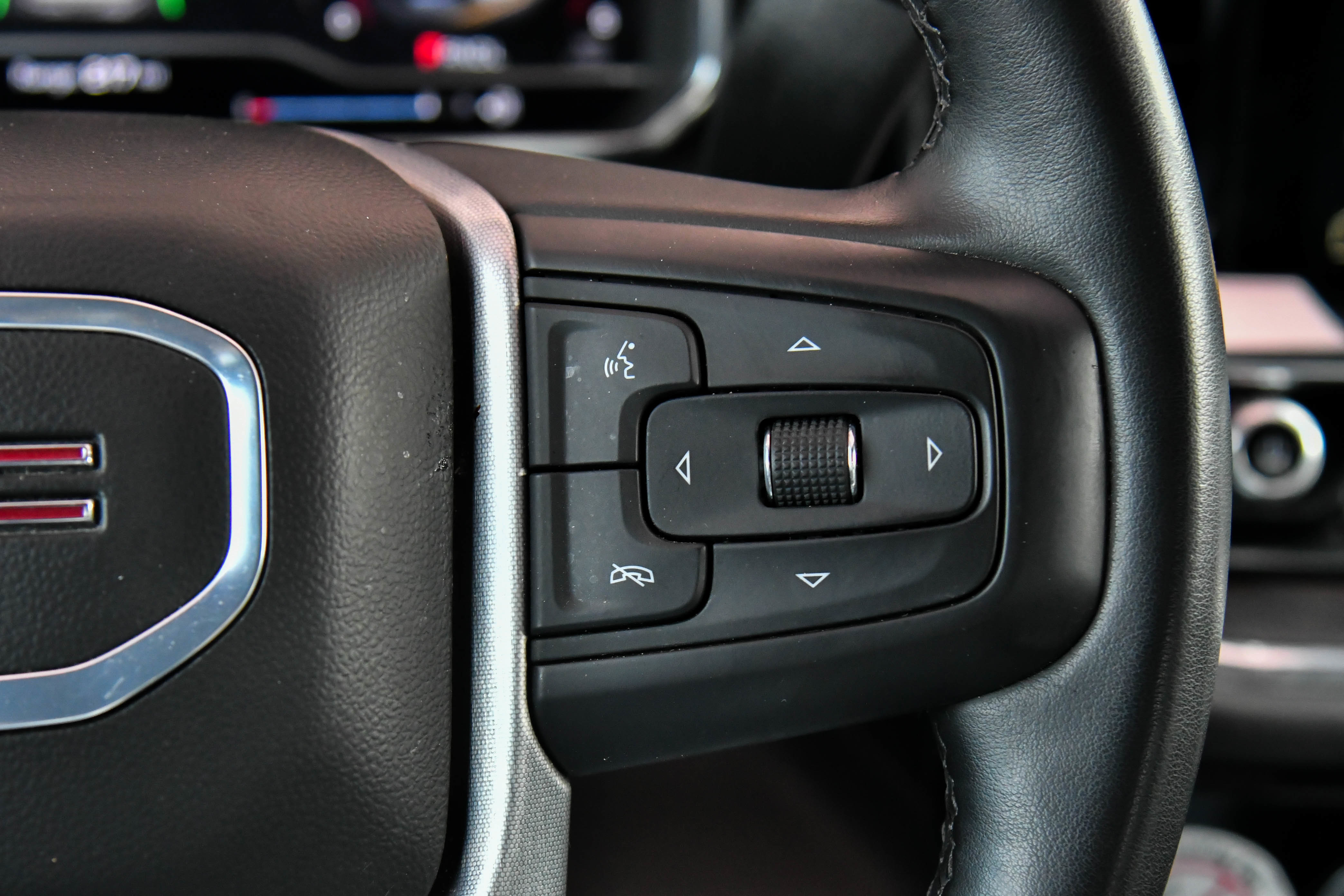 Used 2024 GMC Sierra 1500 SLT image 30