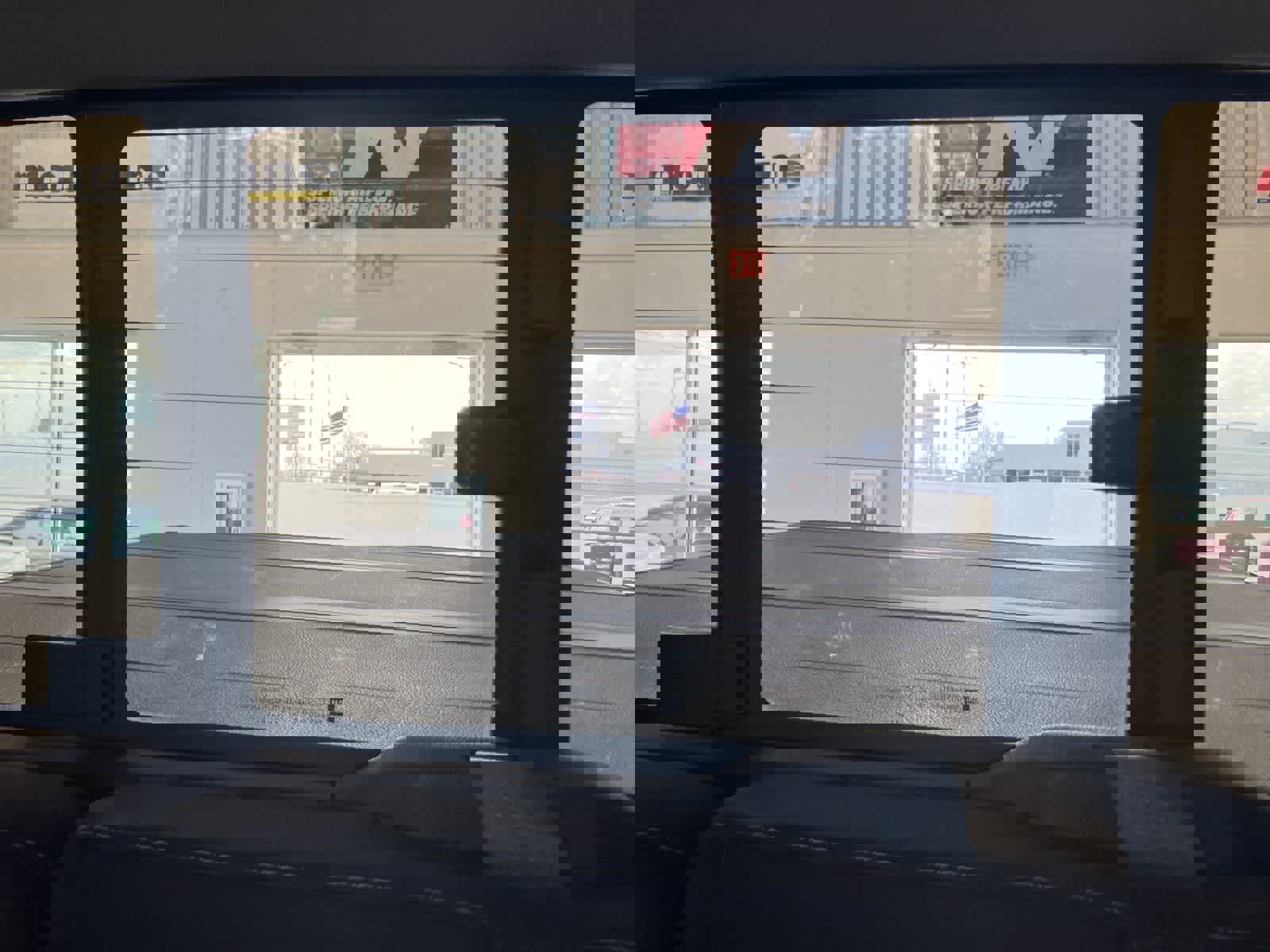 Used 2016 GMC Canyon SLE w/ Nightfall Edition image 25