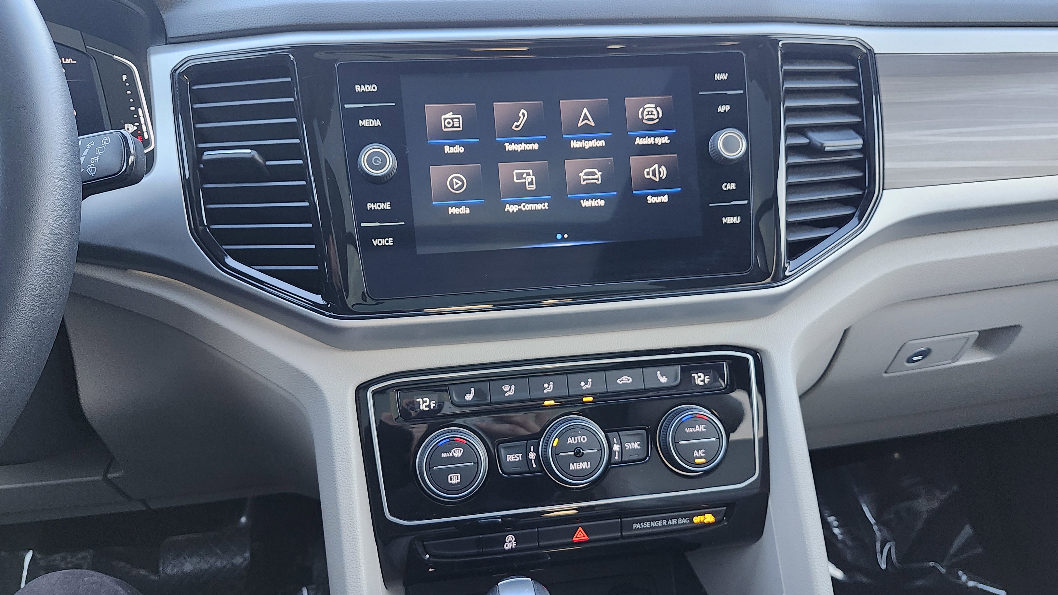 Used 2021 Volkswagen Atlas SEL image 35