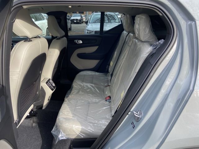 New 2026 Volvo XC40 B5 Ultra w/ Climate Package image 14