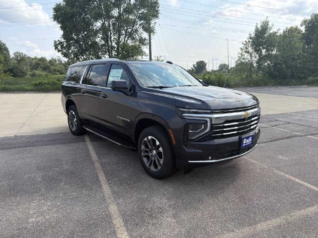 New 2026 Chevrolet Suburban LT w/ Advanced Technology Package AWD/4WD image 3