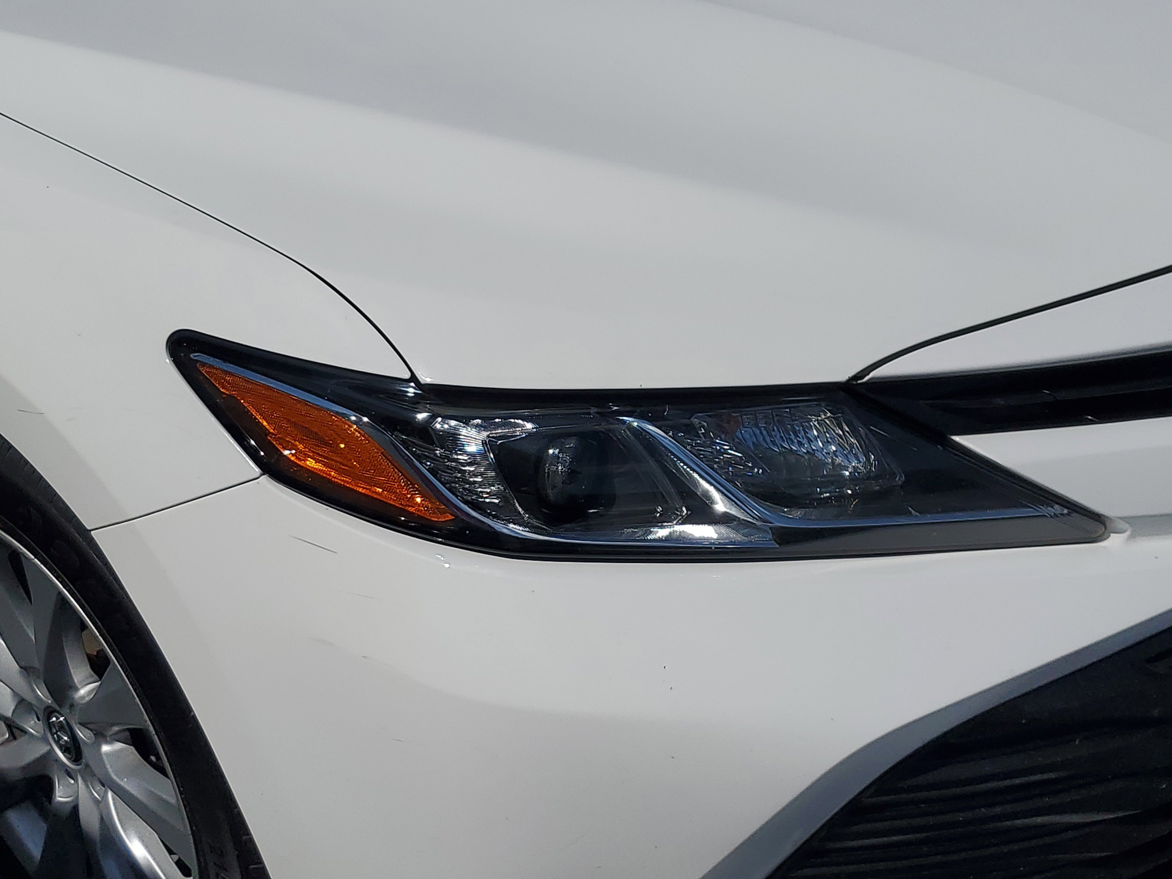 Used 2018 Toyota Camry LE w/ Convenience Package FWD image 9