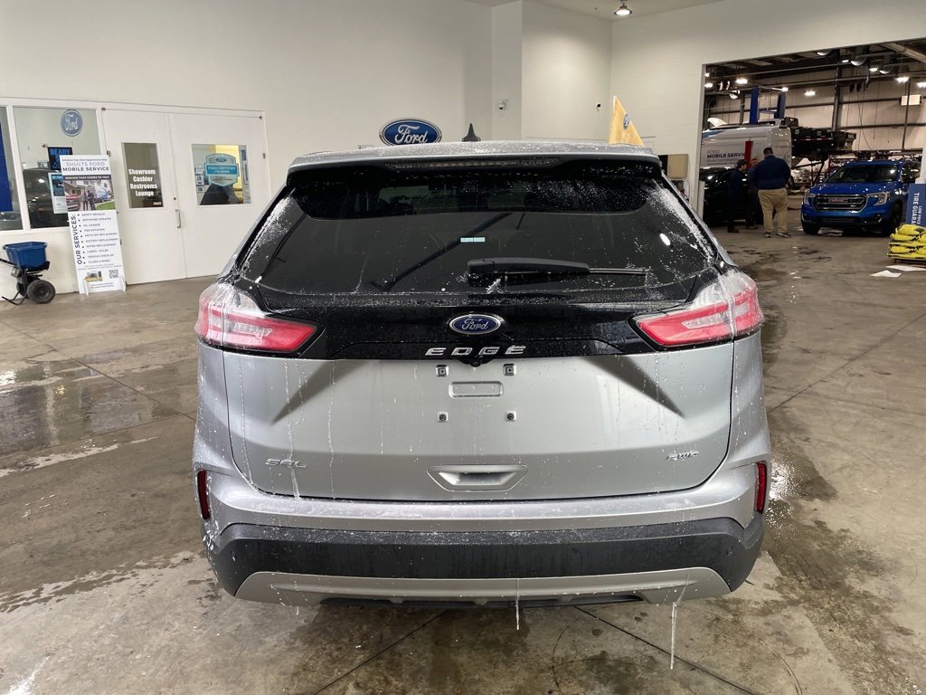 Used 2023 Ford Edge SEL image 6