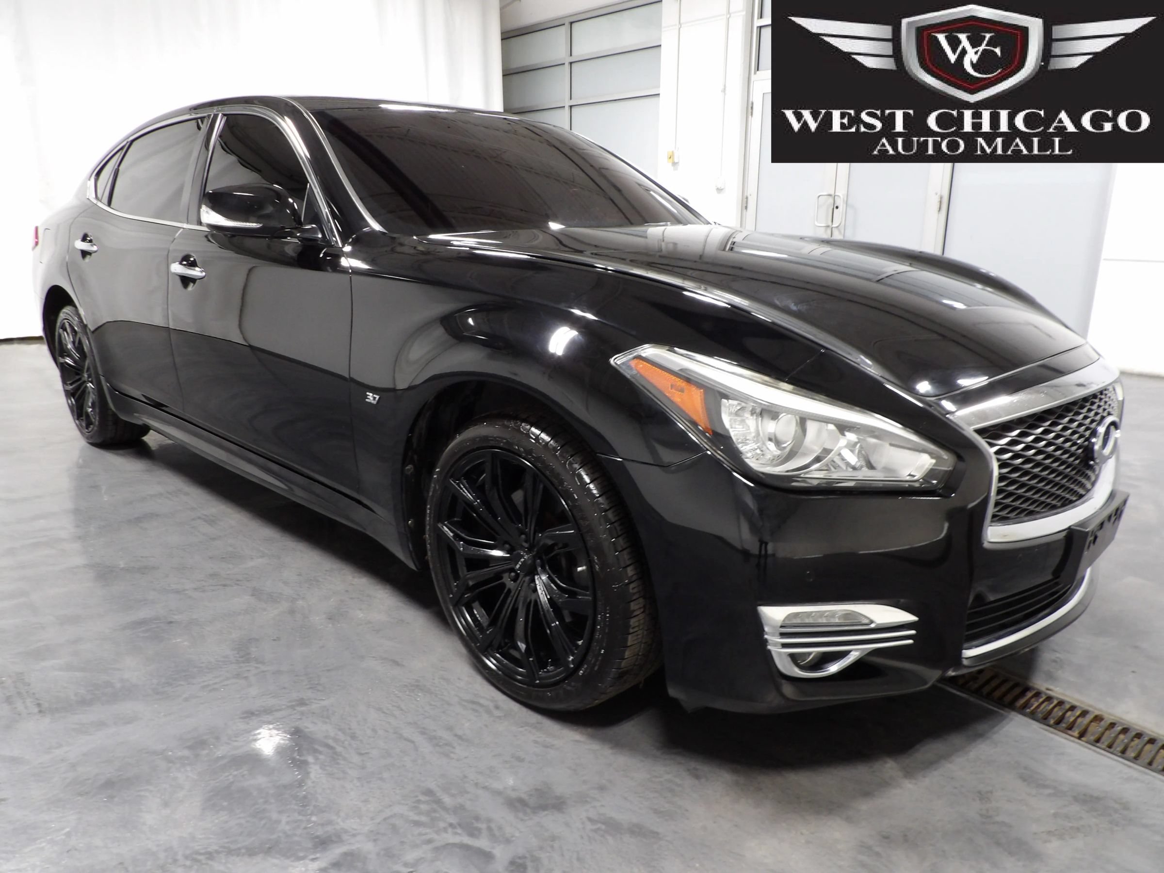 Used 2016 INFINITI Q70 L 3.7 w/ Technology Package AWD/4WD image 1