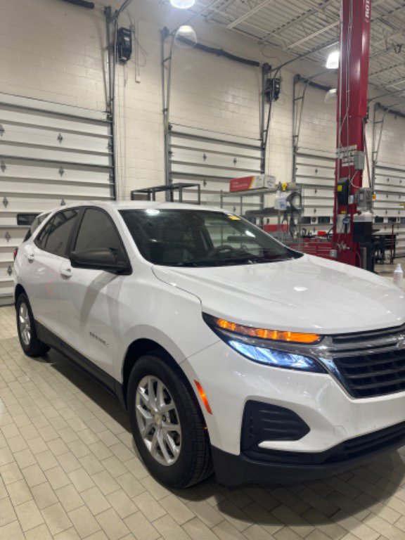 Used 2023 Chevrolet Equinox LS w/ LS Convenience Package image 48