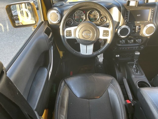 Used 2015 Jeep Wrangler Unlimited Sahara image 31