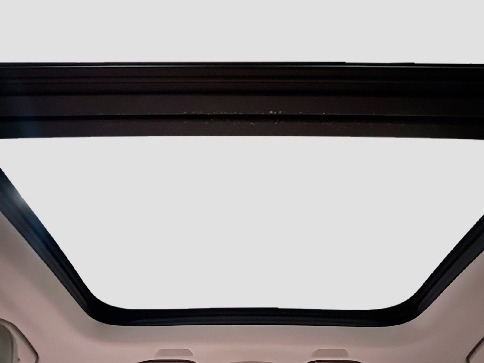 Used 2021 Volvo XC60 T5 Momentum w/ Protection Package Premier image 15