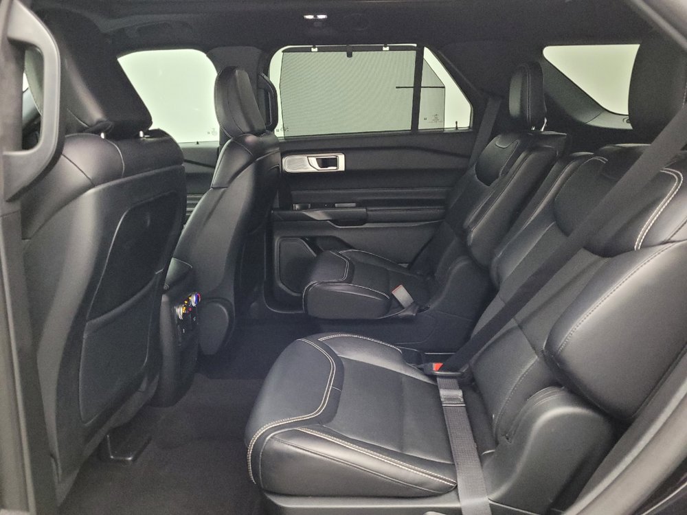 Used 2020 Ford Explorer ST w/ Premium Technology Package image 18