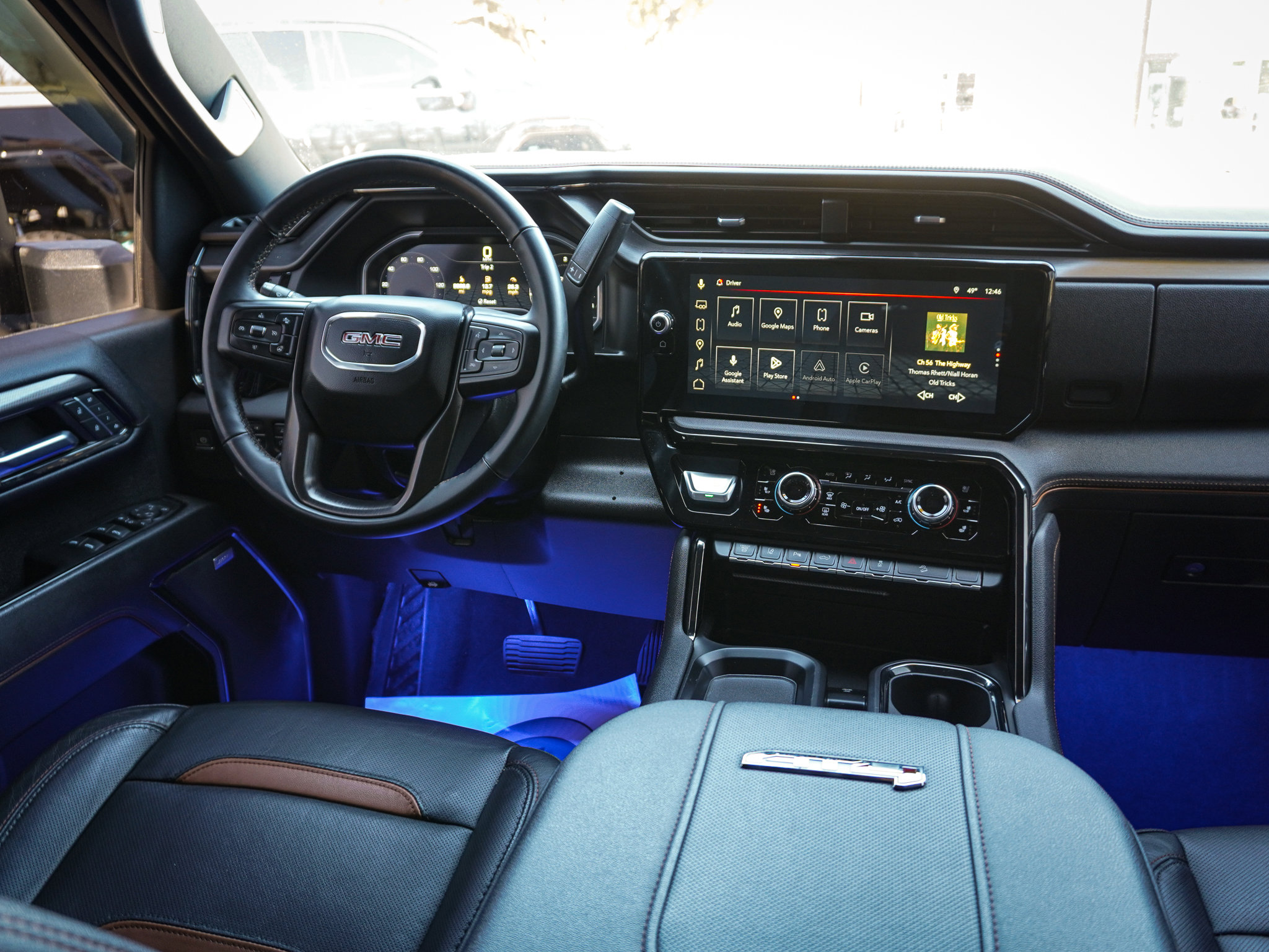 Used 2024 GMC Sierra 2500 AT4 image 29