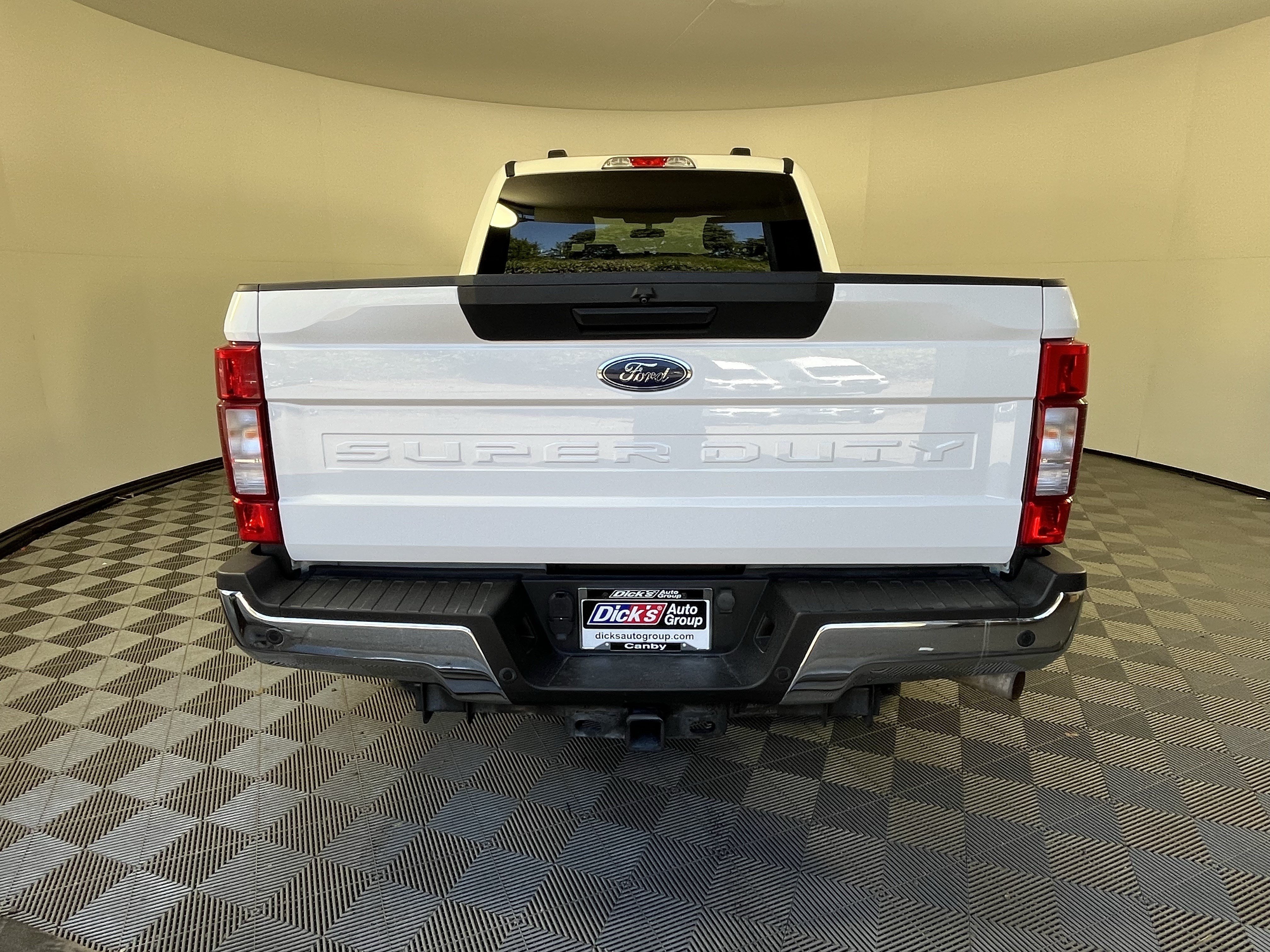 Used 2022 Ford F350 XLT w/ XLT Value Package AWD/4WD image 4