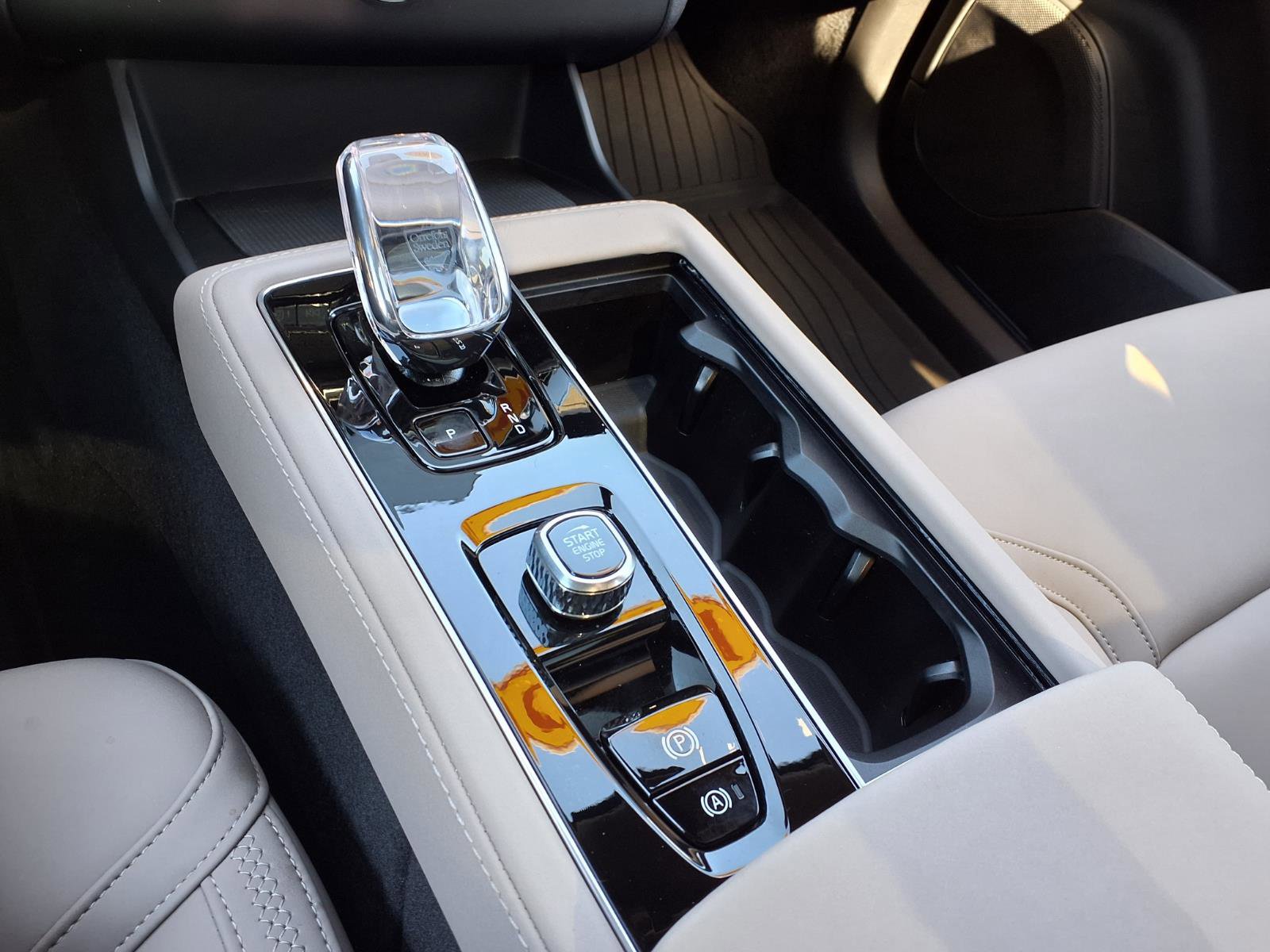 New 2026 Volvo XC90 B5 Core w/ Protection Package Premier image 15