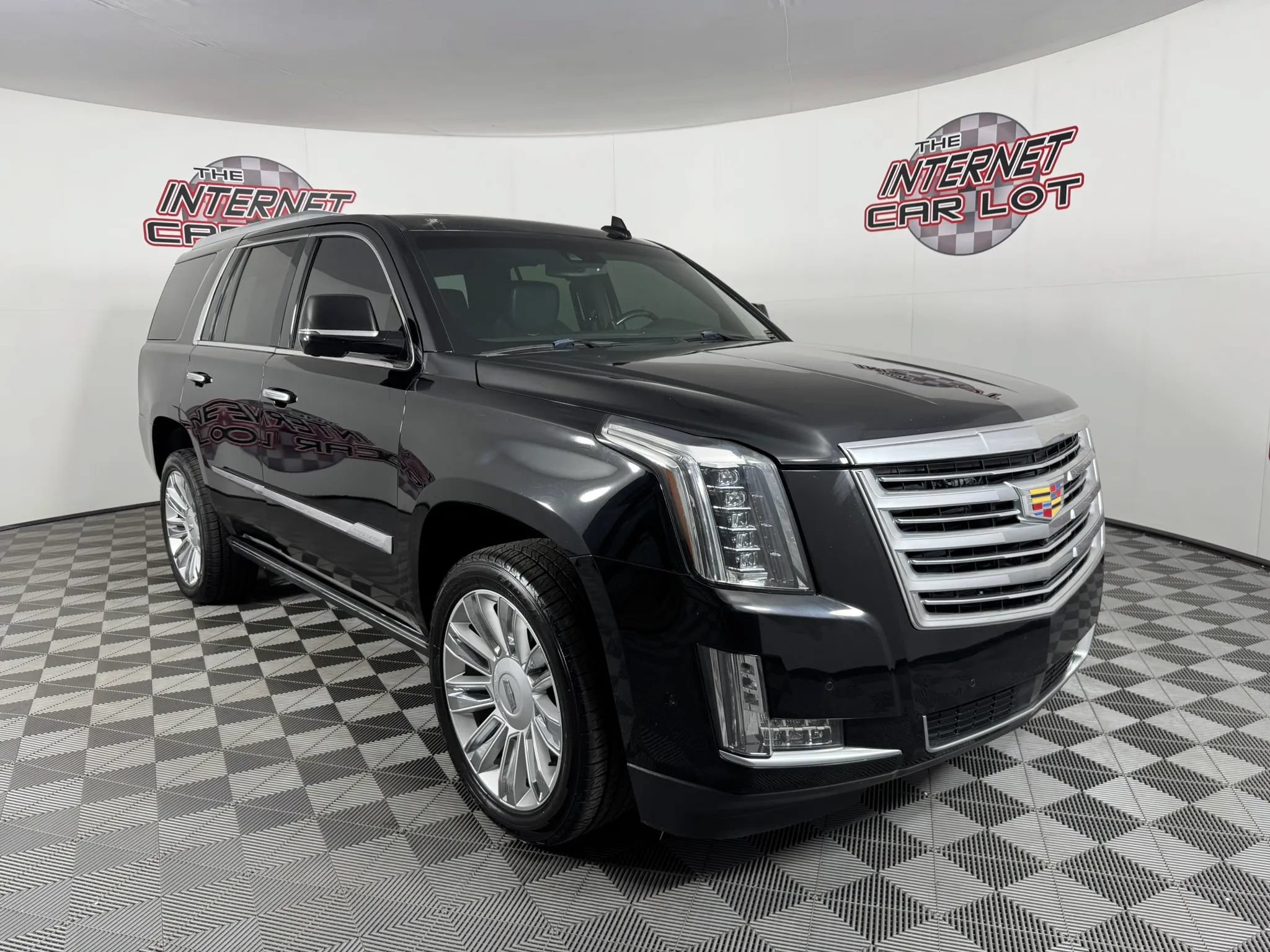 Used 2016 Cadillac Escalade Platinum AWD/4WD image 9