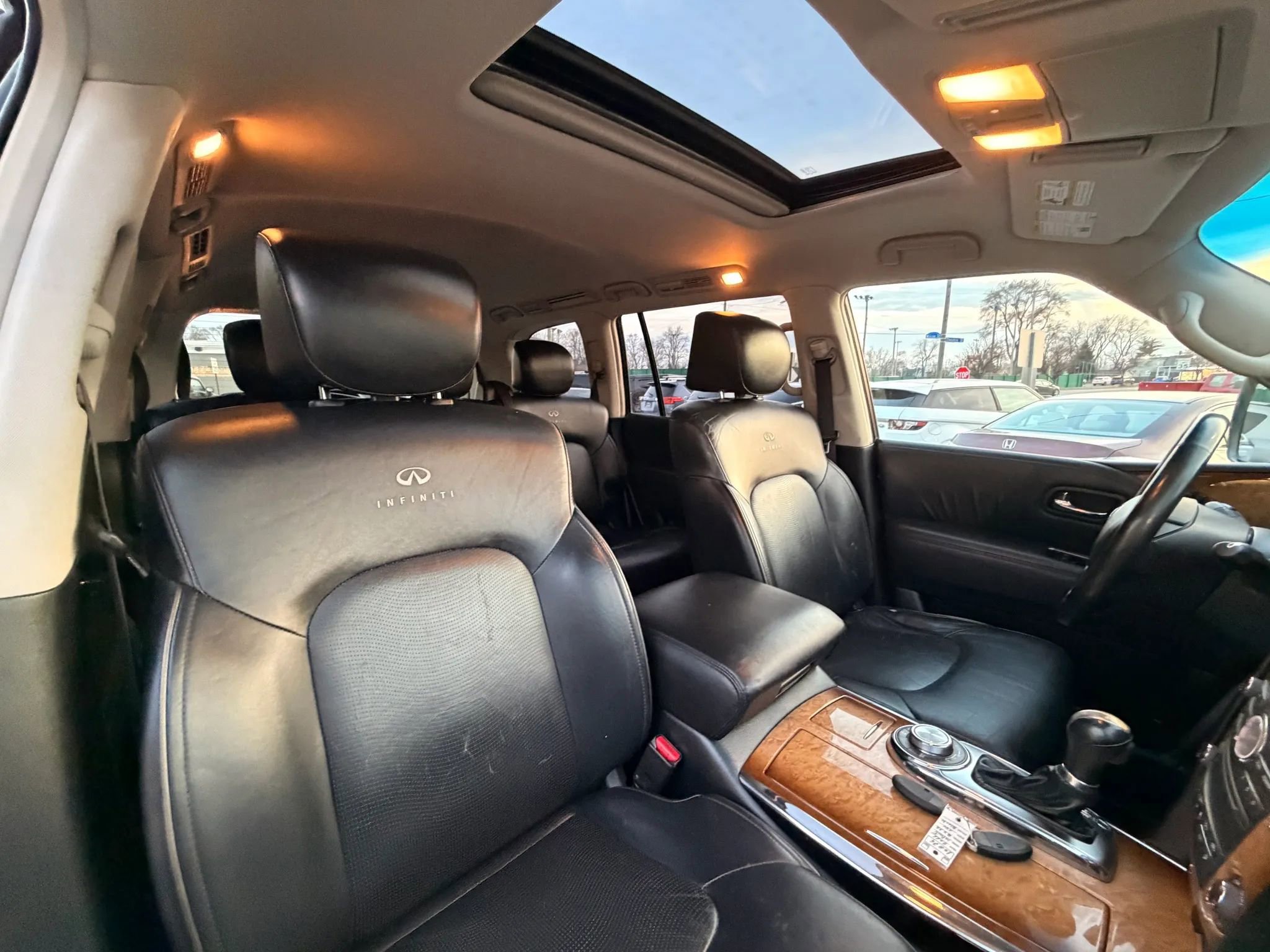 Used 2011 INFINITI QX56 4WD w/ Theater Pkg image 21
