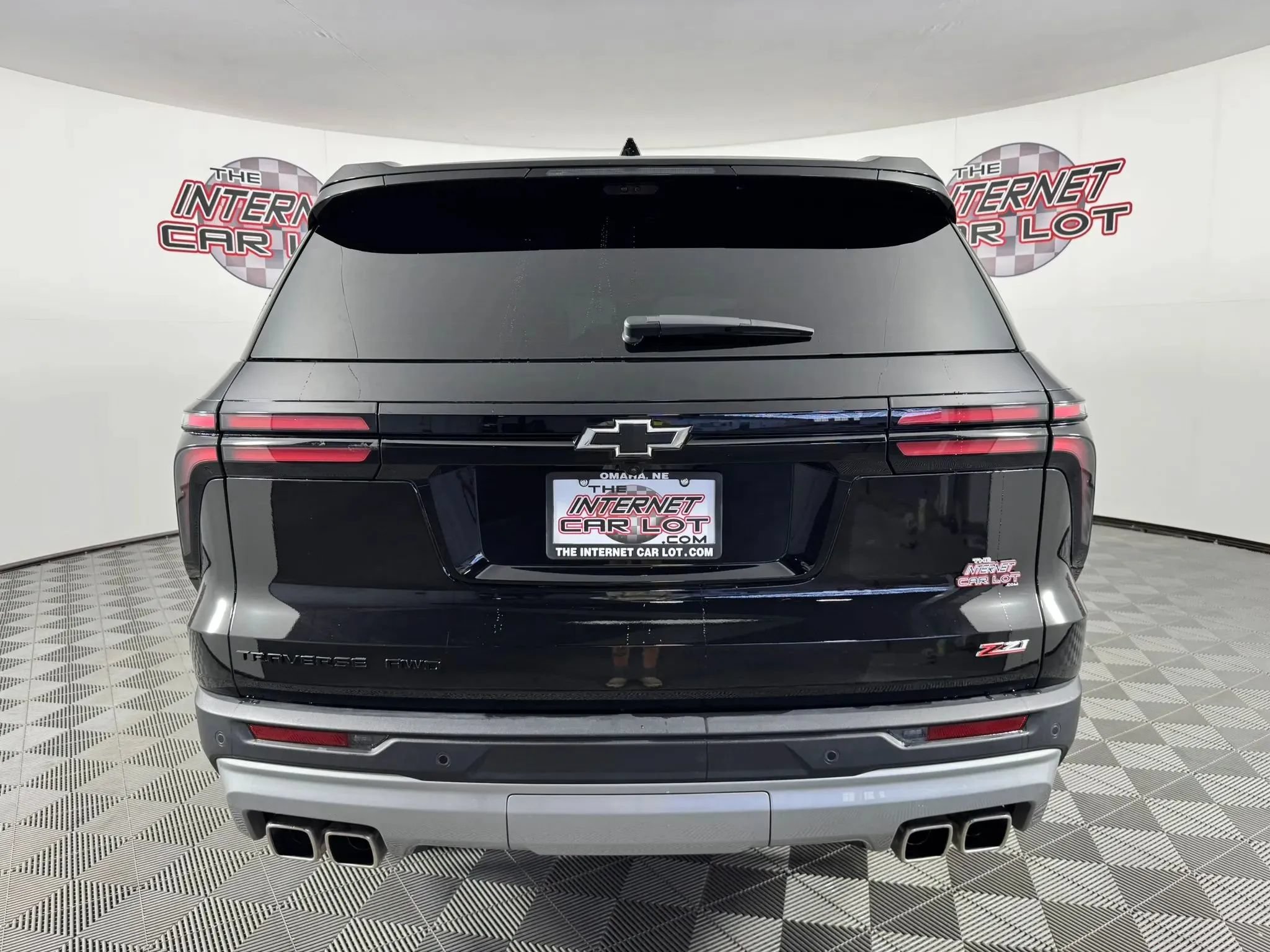 Used 2025 Chevrolet Traverse Z71 w/ Enhanced Driving Package AWD/4WD image 6