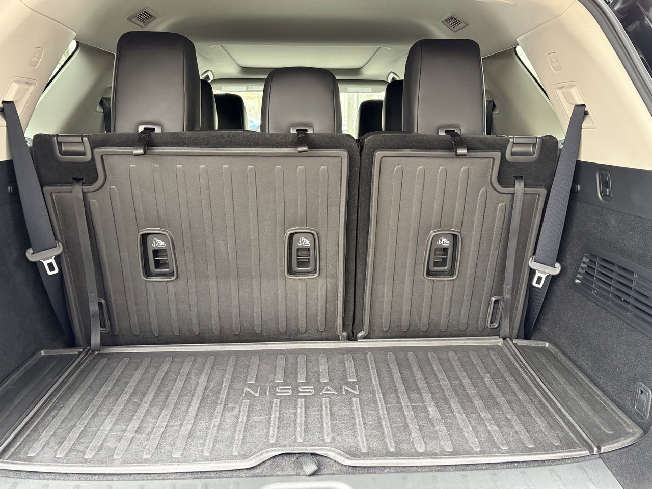 Certified 2023 Nissan Pathfinder Platinum image 10