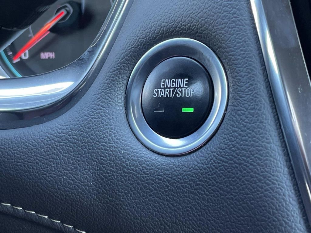 Used 2023 Chevrolet Traverse LT image 25