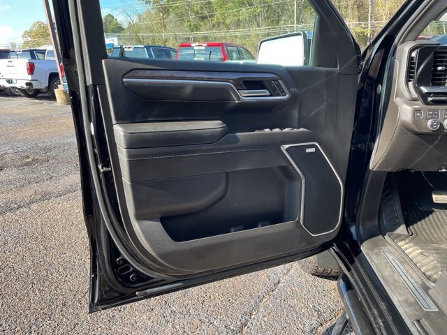 Used 2022 Chevrolet Silverado 1500 LTZ w/ Technology Package image 11