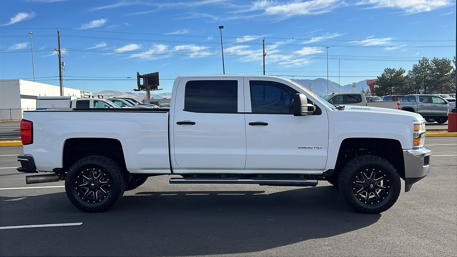 Used 2015 Chevrolet Silverado 2500 LT w/ LT Convenience Package image 4