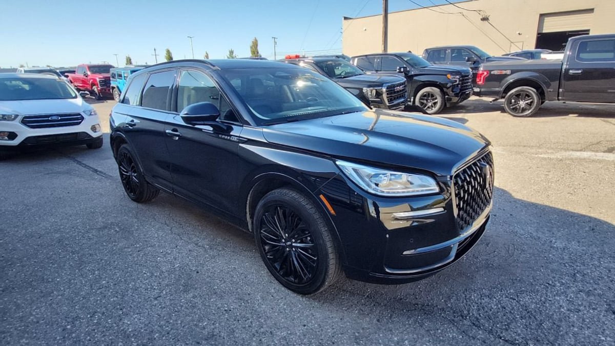 Used 2023 Lincoln Corsair Reserve w/ Equipment Group 201A AWD/4WD image 5