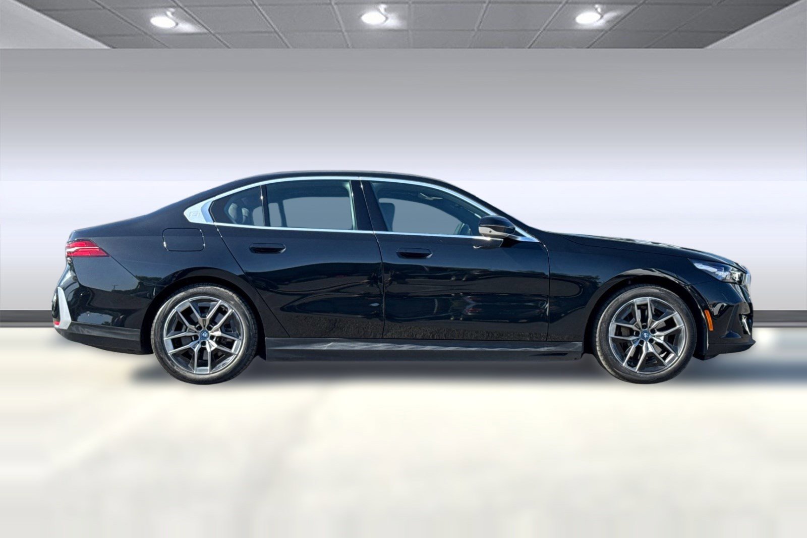 Used 2024 BMW i5 eDrive40i RWD image 7
