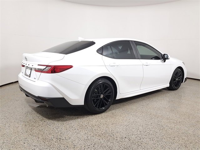 Used 2025 Toyota Camry SE image 5
