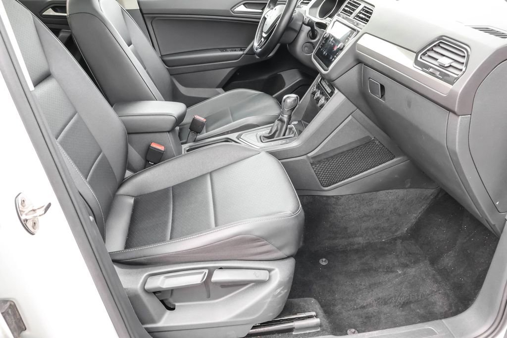 Used 2019 Volkswagen Tiguan SE image 37