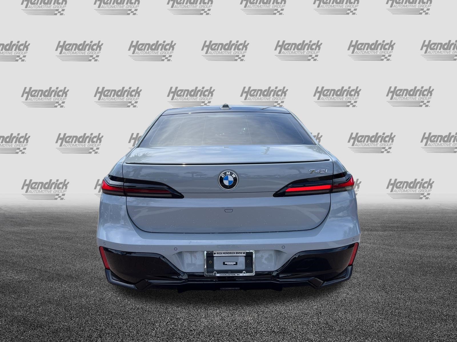 Used 2023 BMW 740i RWD image 9