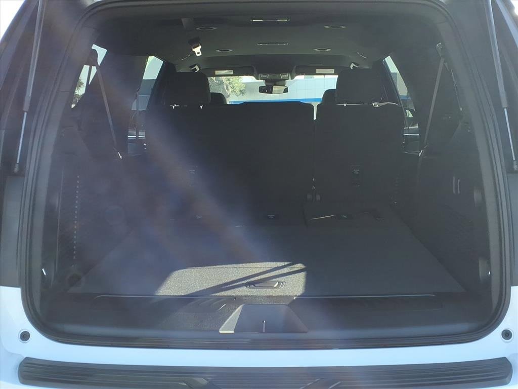 New 2026 Chevrolet Suburban LS image 7
