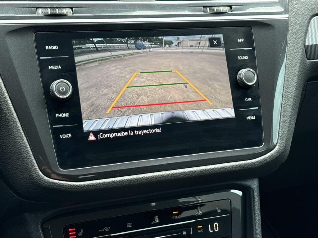 Used 2024 Volkswagen Tiguan SE FWD image 20