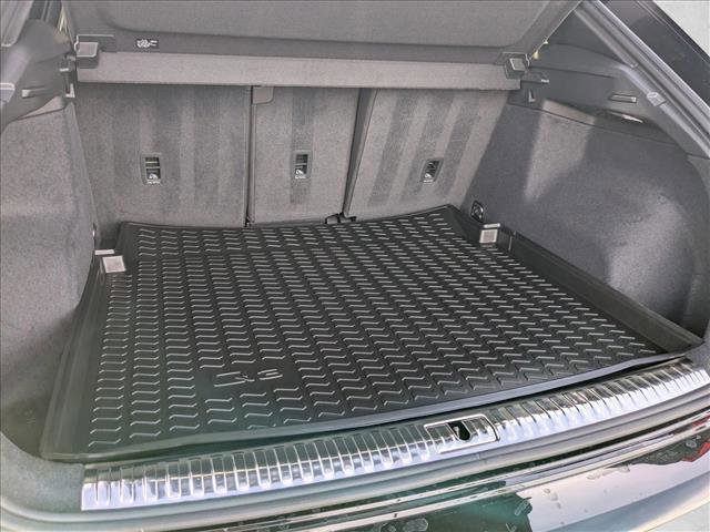 Used 2025 Audi Q3 2.0T Premium Plus image 6