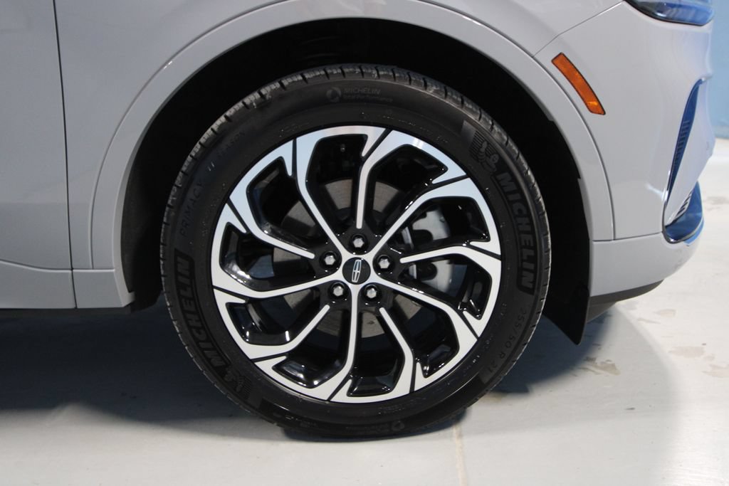 Used 2026 Lincoln Nautilus Reserve AWD/4WD image 42