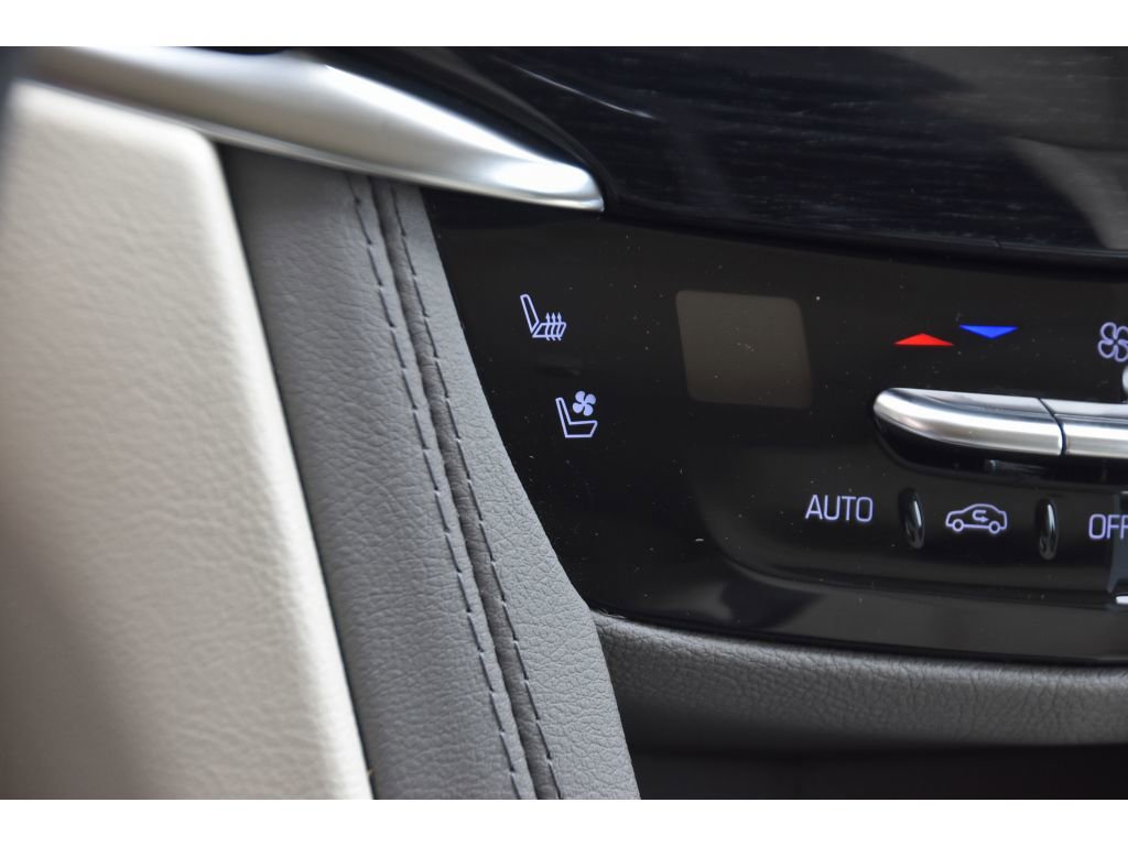 Certified 2024 Cadillac XT6 Premium Luxury FWD image 38