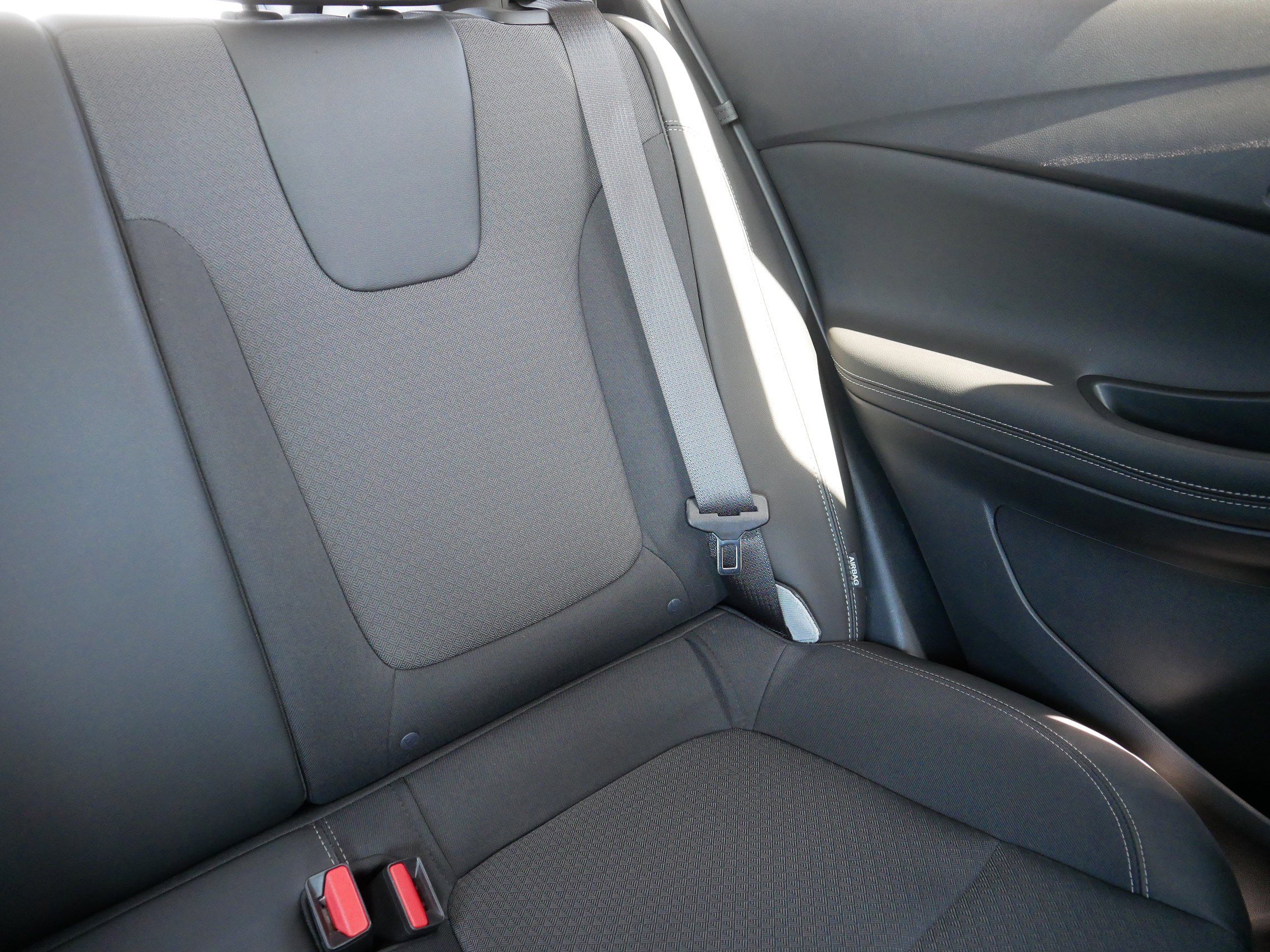 Used 2025 Buick Encore GX Preferred AWD/4WD image 14