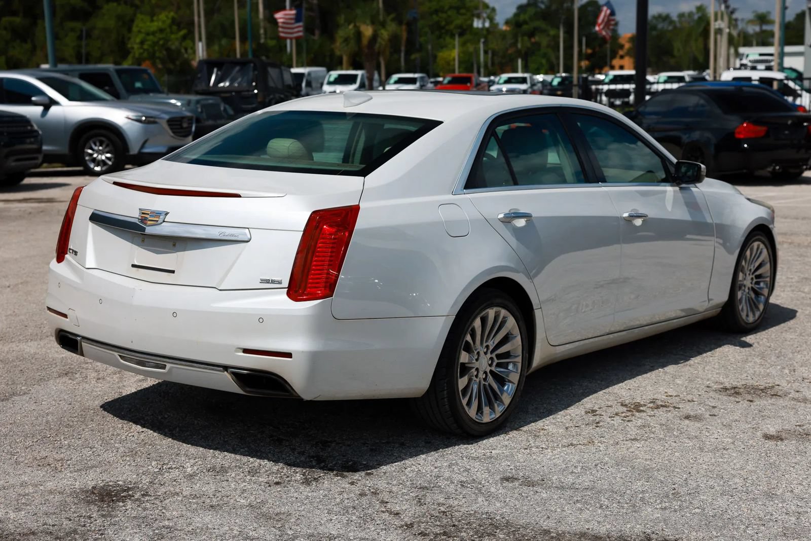 Used 2015 Cadillac CTS Luxury RWD image 7