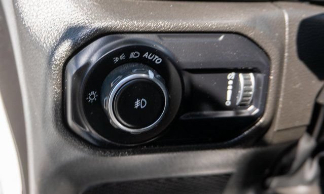 Used 2023 Jeep Wrangler Unlimited Sahara w/ Cold Weather Group AWD/4WD image 18