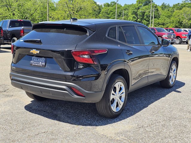 Used 2026 Chevrolet Trax LS FWD image 8