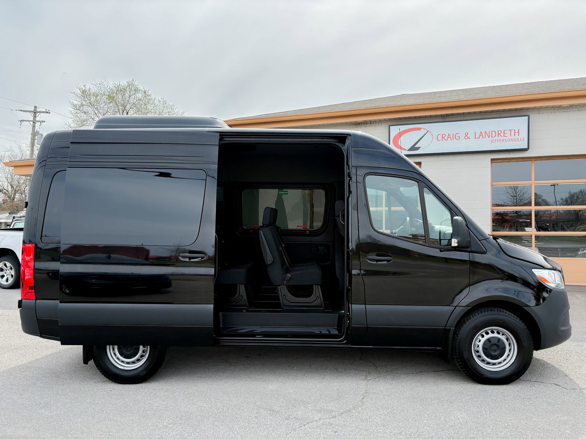 Used 2024 Mercedes-Benz Sprinter 2500 image 9