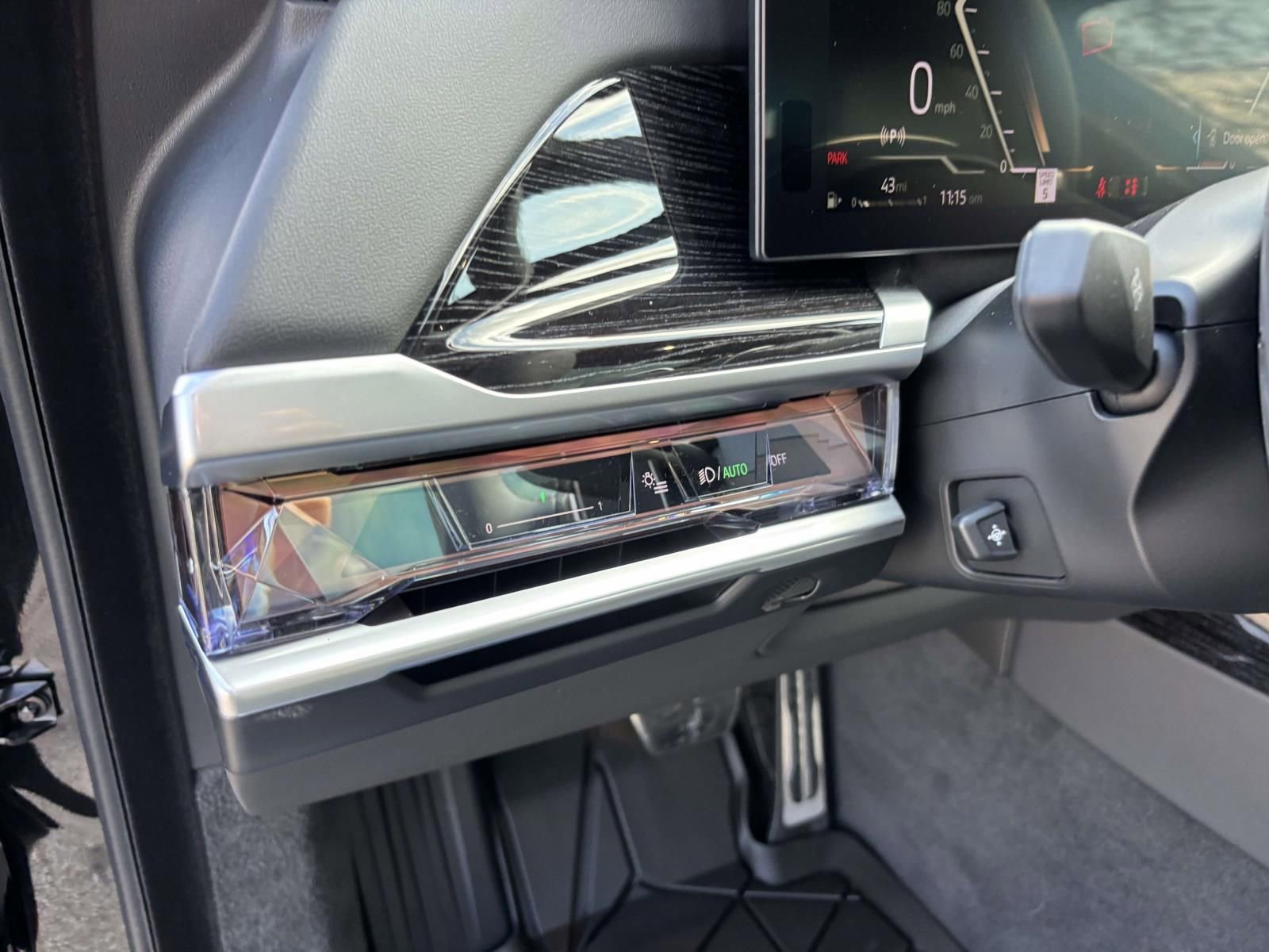 New 2026 BMW 740i xDrive image 15