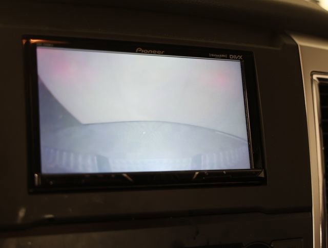 Used 2017 Nissan Titan SV AWD/4WD image 7