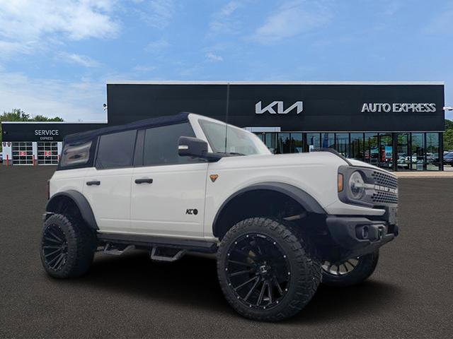 Used 2022 Ford Bronco Badlands image 1