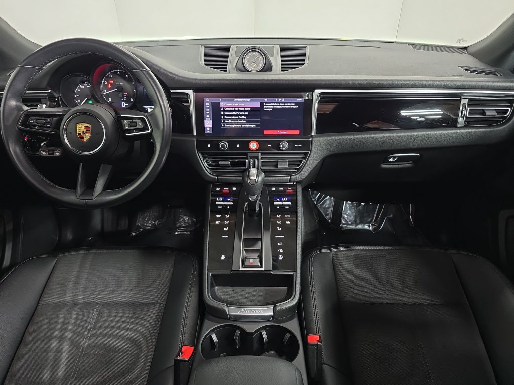 Certified 2023 Porsche Macan AWD/4WD image 13