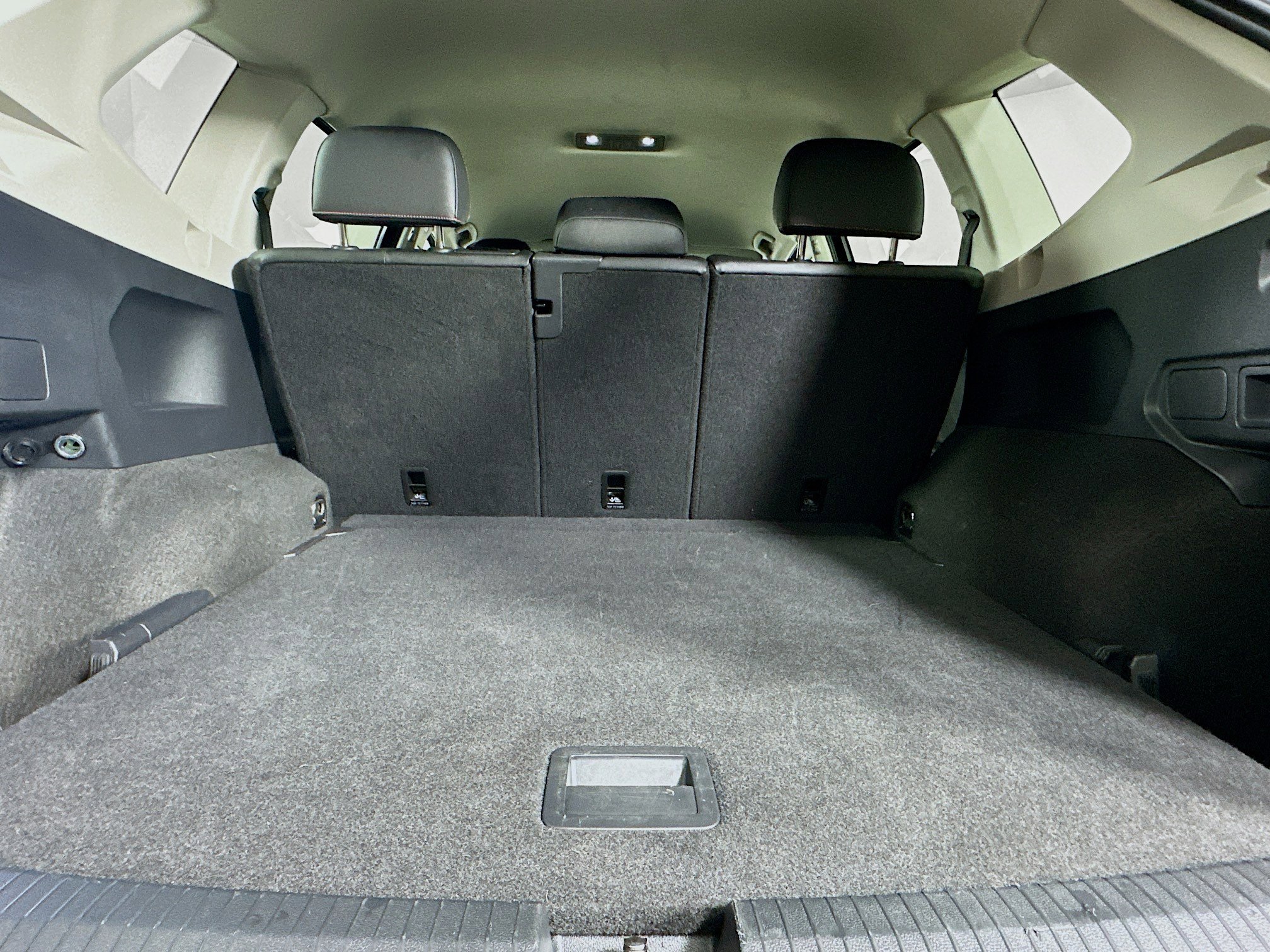 Used 2024 Volkswagen Tiguan Wolfsburg Edition image 28