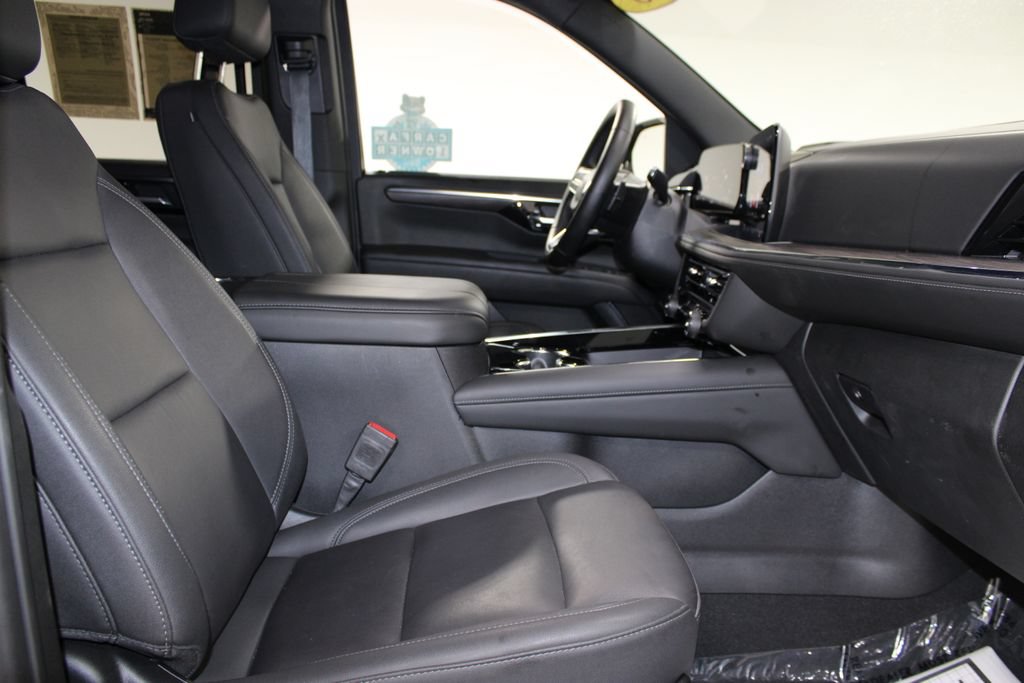 Used 2025 Chevrolet Tahoe LT AWD/4WD image 29