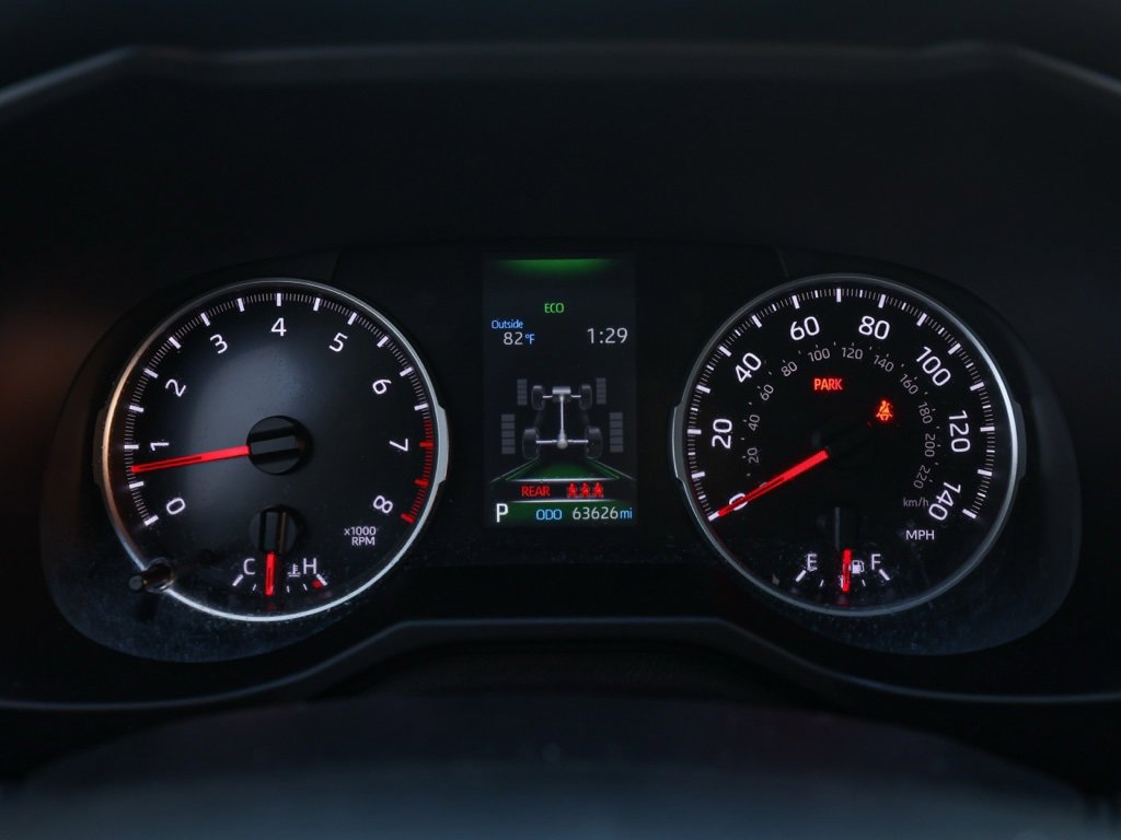 Used 2022 Toyota RAV4 XLE image 28