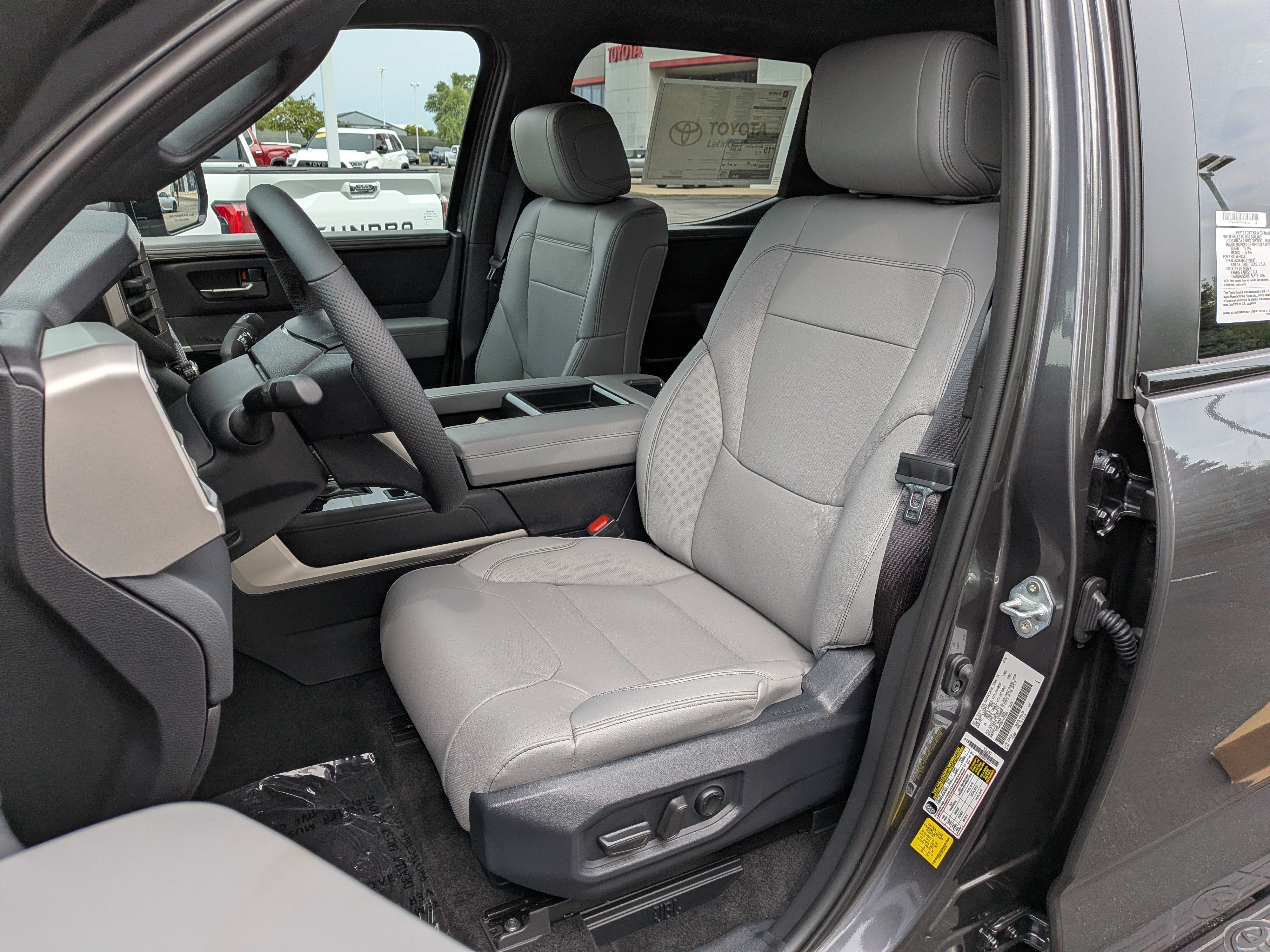 New 2026 Toyota Tundra Limited AWD/4WD image 10