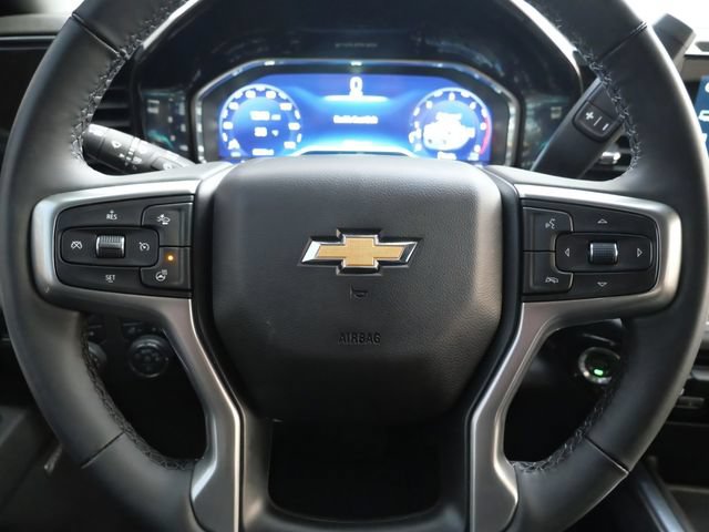 Used 2025 Chevrolet Silverado 2500 LTZ w/ LTZ Premium Package AWD/4WD image 18