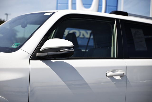 Used 2024 Toyota 4Runner SR5 Premium image 5