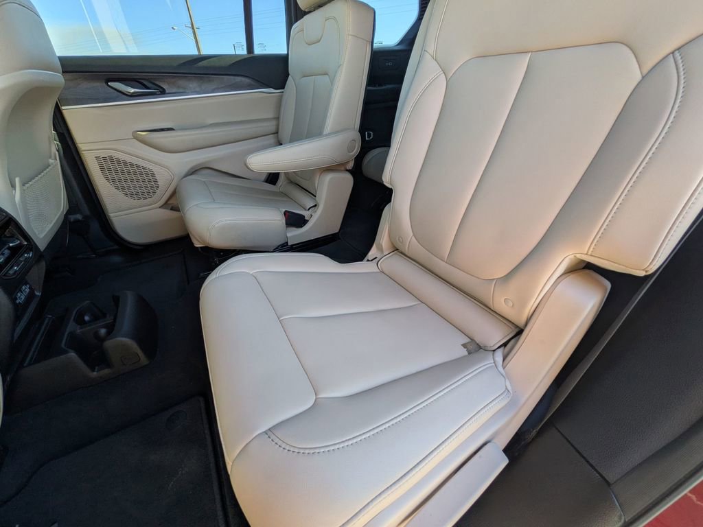 New 2025 Jeep Grand Cherokee L Limited image 29