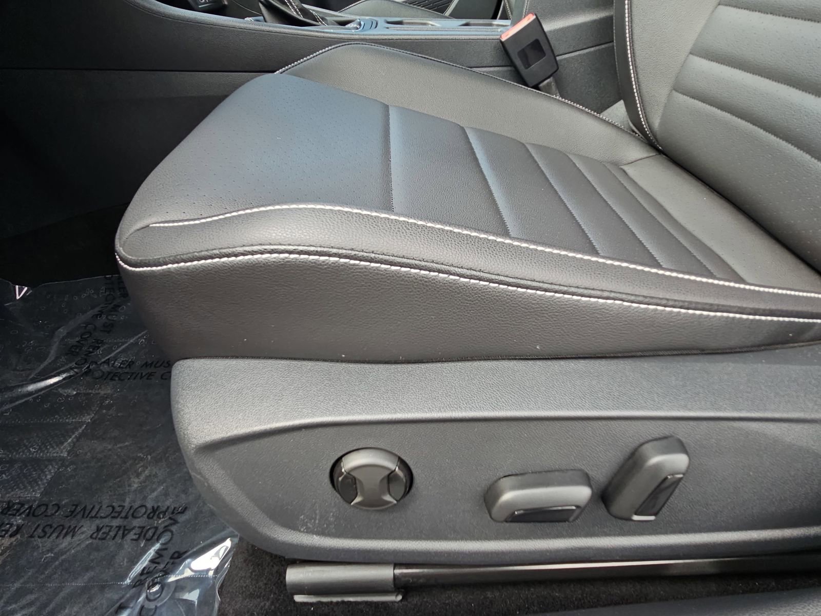 Used 2024 Volkswagen Jetta SE w/ Panoramic Sunroof Package FWD image 27