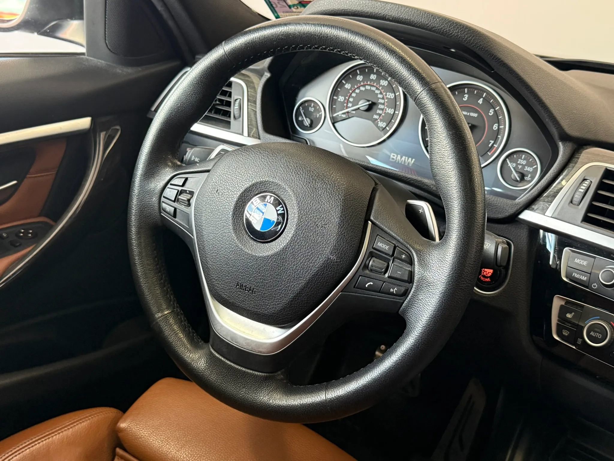 Used 2017 BMW 330i xDrive Sedan image 11